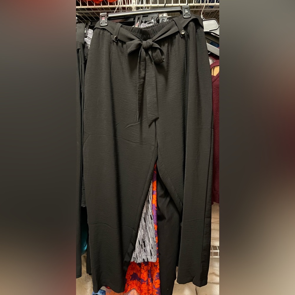 NYCC black dress pants (XL)